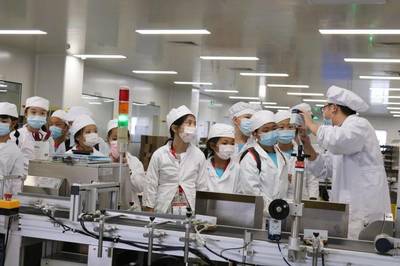 观察益生菌,信息时报小记者变身专业试吃员!